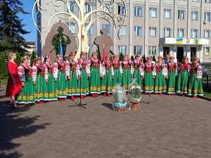 День, що єднає покоління: в Овручі відзначили День Державності